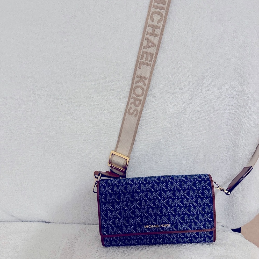 Denim Michael kors crossbody - Picture 8 of 8